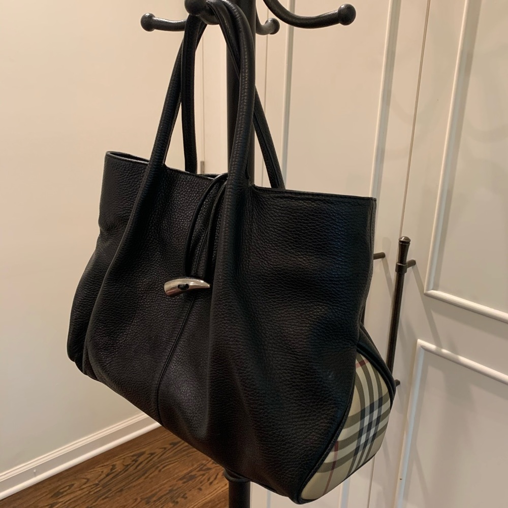 Black leather Burberry purse